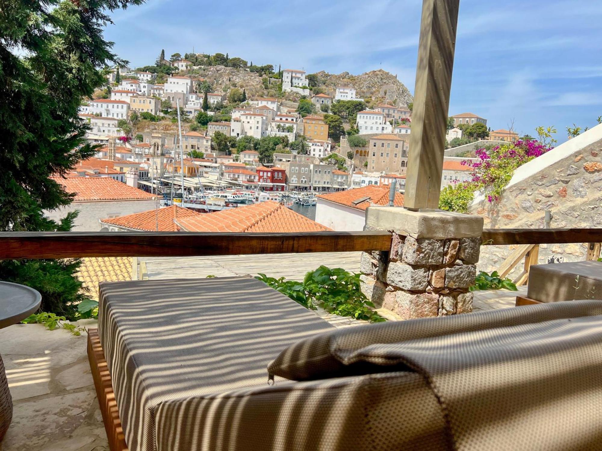Portadelmare Deluxe Suites Hydra  Buitenkant foto